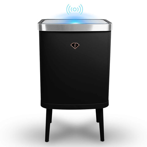 Product image of Sensor bin 30L. Part of the MATTE BLACK- ROSE GOLD . Features: • Material: steel • Size: 40*30*67,5 cm, 30L • Power: 4 pcs AA battery (not included) • Color: black- rose gold. (Studio view). Official Berlinger Haus product, boosted by Promintra sl.