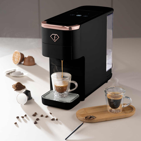 Product image of Capsule coffee maker 4in1. Part of the MATTE BLACK- ROSE GOLD . Features: • Voltage: 220-240V, 50/60Hz • Power: 1545W • 1,5L water tank • Detachable tray design • Accessories: • Nespresso small capsules holder • Dolce Gus.... (Conceptual view). Official Berlinger Haus product, boosted by Promintra sl.