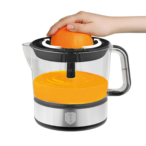 Product image of Electric citrus juicer. Part of the Black Vantage Collection/Matte Black Collection/Black Silver Collection . Features: • Material: plastic, stainless steel • 220-240V/230VAC 50Hz 40W • Capacity: 0,7 L • Color: black. (Studio view). Official Berlinger Haus product, boosted by Promintra sl.