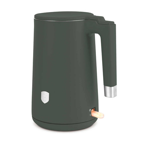 Imagem do produto: Chaleira elétrica de parede dupla. Parte da Coleção Verde Fosco. Características: • Material: aço inoxidável 18/10 no interior, plástico no exterior • Capacidade: 1,7L • Voltagem: 220-240V, 50/60Hz • Potência: 1800 W • Comprimento do cabo de alimentação: 75 cm. (Vista de estúdio). Produto oficial Berlinger Haus, com o apoio da Promintra sl.