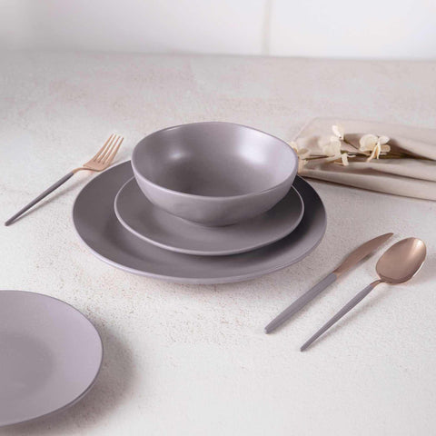 BH/10023, cerámica, gres, gris topo mate, juego, juego de cuenco y plato, porcelana, tableware, Taupe Collection, vajilla, vajilla de 18 piezas, Taupe Collection, tableware,Tableware,Dinnerware Set, Imagen tipo estilo de vida: detalles y funciones.