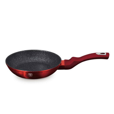 Product image of Frypan 20cm. Part of the Metallic Line Burgundy Edition . Features: • Material: forged aluminum • Frypan Ø20*4,5 cm 1,0L • Color: metallic burgundy REGISTERED DESIGN BY BERLINGER HAUS!. (Studio view). Official Berlinger Haus product, boosted by Promintra sl.