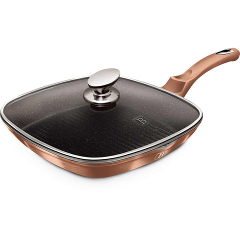 Product image of Grill pan with lid 28cm. Part of the Metallic Line Rose Gold Edition . Features: • Material: forged aluminum • Grill pan with lid Ø28*4,1 cm 2,1L • Color: metallic rose gold REGISTERED DESIGN BY BERLINGER HAUS!. (Studio view). Official Berlinger Haus product, boosted by Promintra sl.