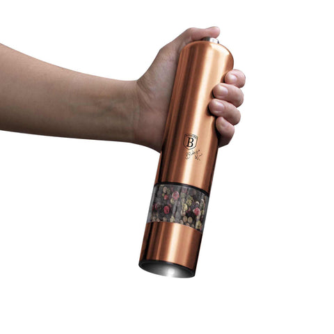 Product image of Electric pepper and salt mill 2pcs set. Part of the Metallic Line Rose Gold Edition . Features: • Material: stainless steel with CERAMIC grinder • Batteries: 4 pcs AA (not inc.) • WITH LIGHT • Color: rose gold • 2 pcs set. (Conceptual view). Official Berlinger Haus product, boosted by Promintra sl.