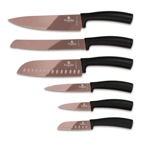 Product image of 6pcs knife set. Part of the Metallic Line Rose Gold Edition . Features: • Material: stainless steel with titan non-stick coating • Chef knife 20 cm • Bread knife 20 cm • Santoku knife 17,5 cm • Utility knife 12,5 cm • P.... (Studio view). Official Berlinger Haus product, boosted by Promintra sl.