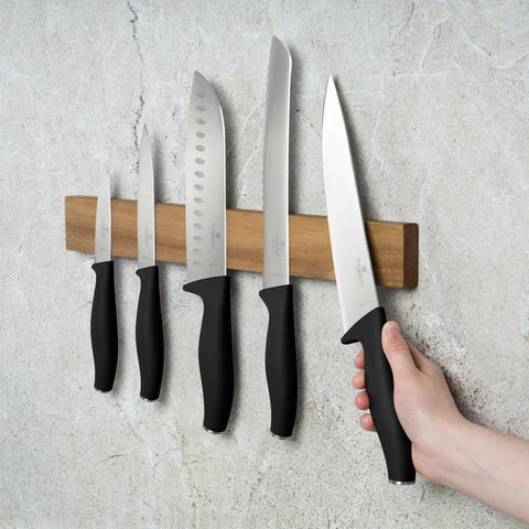 Juego De 6 Cuchillos Con Colgador Magnético De Madera De Acacia, Imagen lifestyle
