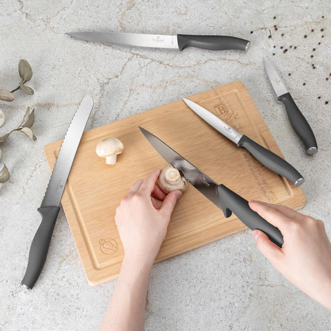 6-piece knife set with bamboo cutting board