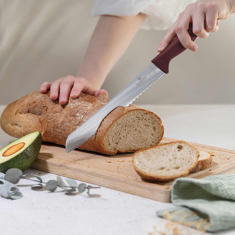 Product image of 10pcs knife set with BAMBOO stand. Part of the Leonardo Collection . Features: • Material: stainless steel • Chef knife 20 cm • Bread knife 20 cm • Santoku knife 17,5 cm • Utility knife 12,5 cm • Paring knife 9 cm • Steak knif.... (Studio view). Official Berlinger Haus product, boosted by Promintra sl.