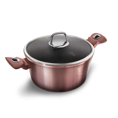 Product image of Casserole with lid 28cm. Part of the I-Rose Collection . Features: • Material: forged aluminum • Casserole with lid Ø28*12,4 cm 6,1L • Color: metallic pink REGISTERED DESIGN BY BERLINGER HAUS!. (Lifestyle view). Official Berlinger Haus product, boosted by Promintra sl.