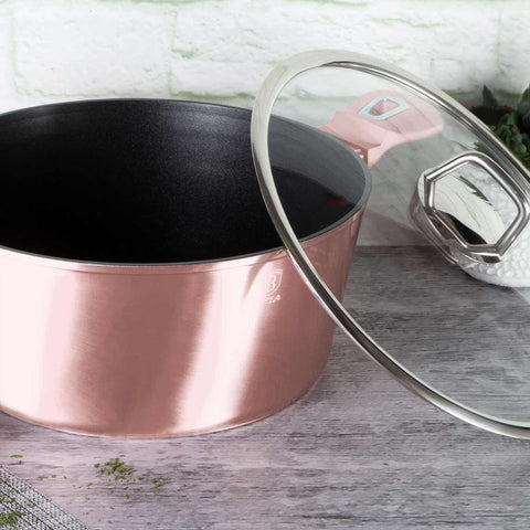 Product image of Casserole with lid 28cm. Part of the I-Rose Collection . Features: • Material: forged aluminum • Casserole with lid Ø28*12,4 cm 6,1L • Color: metallic pink REGISTERED DESIGN BY BERLINGER HAUS!. (Lifestyle view). Official Berlinger Haus product, boosted by Promintra sl.