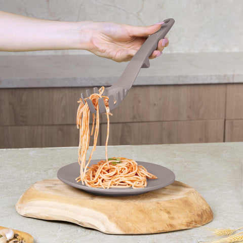 Product image of 5pcs kitchen tool set. Part of the Taupe Collection . Features: • Material: nylon, plastic • Include: • Soup ladle 1 pc • Cooking spoon 1 pc • Spaghetti ladle 1 pc • Skimmer 1 pc • Food clamp (nylon) • Color: taupe. (Studio view). Official Berlinger Haus product, boosted by Promintra sl.