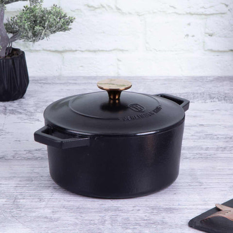 BH/6491, Cacerola de hierro fundido de 20 cm, color negro y oro rosa, cacerola de 20 cm, hierro fundido, cacerola, olla, cacerola con tapa, utensilios de cocina, cocina, ollas y cazuelas