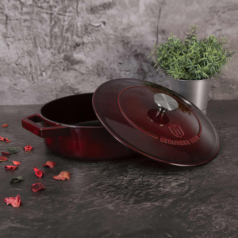 BH/6498, Olla baja de 26 cm de hierro fundido, color burdeos, rojo, olla baja de 26 cm, hierro fundido, olla baja, olla baja con tapa, olla, utensilios de cocina, cocina, ollas y cazuelas