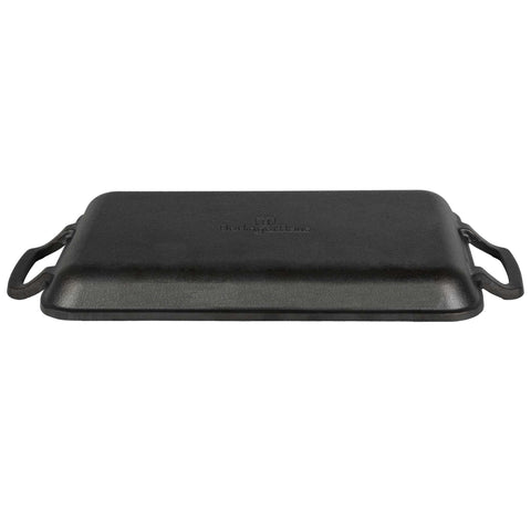 Product image of Rectangle grill plate 33cm cast iron. Part of the Strong Mold Seria . Features: • Material: cast iron with outside/inside oil coating • Size: 33,2*22*4,5 cm 2,3 kg • Color: black. (Studio view). Official Berlinger Haus product, boosted by Promintra sl.