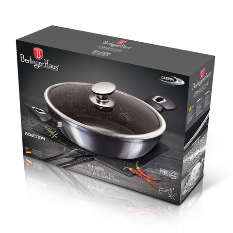 Product image of Shallow pot with lid 28cm. Part of the Metallic Line Carbon Pro Edition . Features: • Material: forged aluminum • Shallow pot with lid Ø28*7,5 cm 3,8L • Color: metallic dark grey REGISTERED DESIGN BY BERLINGER HAUS!. (Studio view). Official Berlinger Haus product, boosted by Promintra sl.
