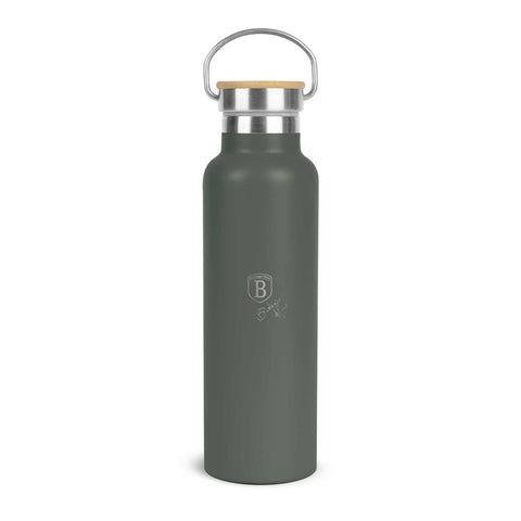 Product image of Flask with bamboo lid 0,6L. Part of the Matte Green Collection . Features: • Material: 18/10 stainless steel with matt powder coating • Bamboo lid • Capacity: 0,6 L • Color: matt green • Packing: giftbox. (Studio view). Official Berlinger Haus product, boosted by Promintra sl.