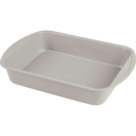 Product image of Oblong roaster 40x28,5cm. Part of the Sahara Collection . Features: • Material: carbon steel with titanPro non-stick coating • Size: 40*28,5*7 cm • Color: matt cream. (Studio view). Official Berlinger Haus product, boosted by Promintra sl.