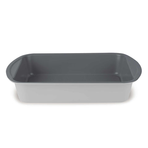 Product image of Oblong roaster 35x27cm. Part of the Aspen Collection . Features: • Material: carbon steel with titanPro non-stick coating • Size: 35*27*6,5 cm • Color: matt grey. (Lifestyle view). Official Berlinger Haus product, boosted by Promintra sl.