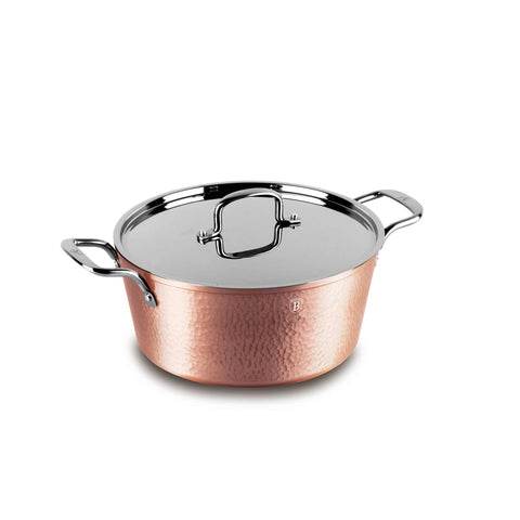 Product image of Casserole with lid 24cm. Part of the Hammered Copper Collection . Features: • Material: forged aluminum with non-stick marble coating • Casserole with lid Ø24*11,8 cm 4,1L • Color: copper REGISTERED DESIGN BY BERLINGER HAUS!. (Studio view). Official Berlinger Haus product, boosted by Promintra sl.
