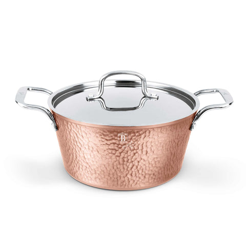 Product image of Casserole with lid 24cm. Part of the Hammered Copper Collection . Features: • Material: forged aluminum with non-stick marble coating • Casserole with lid Ø24*11,8 cm 4,1L • Color: copper REGISTERED DESIGN BY BERLINGER HAUS!. (Studio view). Official Berlinger Haus product, boosted by Promintra sl.