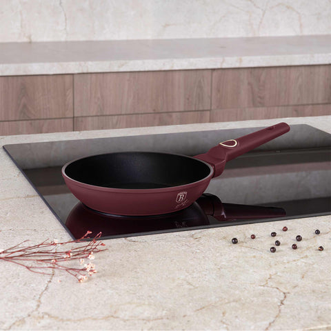 Product image of Frypan 20cm. Part of the Leonardo Collection . Features: • Material: forged aluminum with non-stick titanPro coating • Frypan Ø20*4,5 cm 1,0L • Color: matt bordeaux REGISTERED DESIGN BY BERLINGER HAUS!. (Studio view). Official Berlinger Haus product, boosted by Promintra sl.
