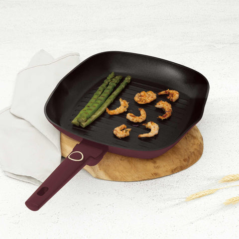 Product image of Grill pan 28cm. Part of the Leonardo Collection . Features: • Material: forged aluminum with non-stick titanPro coating • Grill pan Ø28*4,1 cm 2,1L • Color: matt bordeaux REGISTERED DESIGN BY BERLINGER HAUS!. (Studio view). Official Berlinger Haus product, boosted by Promintra sl.