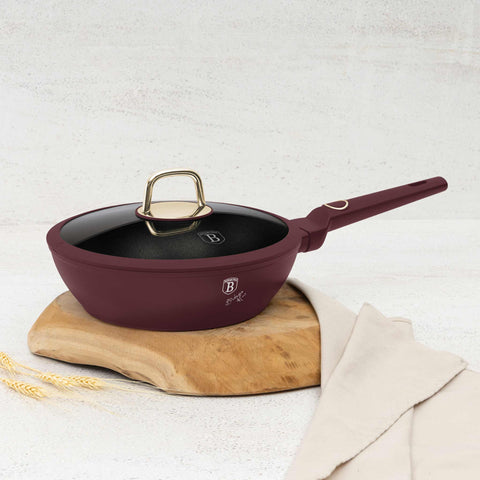 Product image of 10pcs cookware set. Part of the Leonardo Collection . Features: • Material: forged aluminum with non-stick titanPro coating • Include: • Frypan Ø20*4,5 cm 1,0L • Deep frypan Ø24*6,5 cm 2,3L • Casserole with (str.... (Studio view). Official Berlinger Haus product, boosted by Promintra sl.