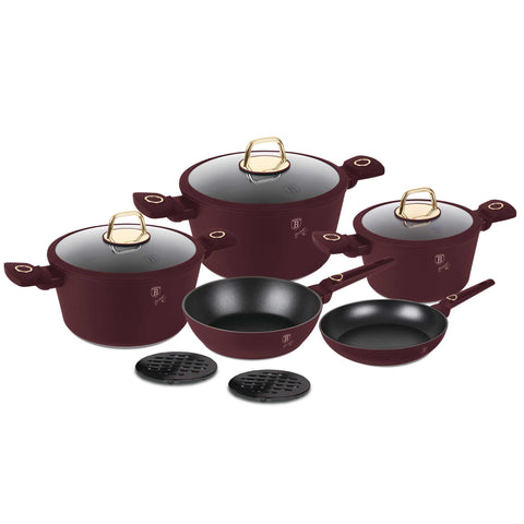 Product image of 10pcs cookware set. Part of the Leonardo Collection . Features: • Material: forged aluminum with non-stick titanPro coating • Include: • Frypan Ø20*4,5 cm 1,0L • Deep frypan Ø24*6,5 cm 2,3L • Casserole with (str.... (Studio view). Official Berlinger Haus product, boosted by Promintra sl.