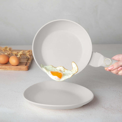  BH/8078,BH/8078A,Juego de sartenes de 3 piezas,Crema mate,Juego de sartenes de 3 piezas a.,sartén,juego de sartenes,sartén,juego de sartenes,utensilios de cocina,cocinar,Sartenes,Juego de sartenes