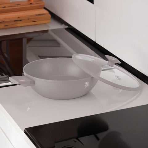 BH/8099, Olla baja con tapa de 30 cm, color topo mate, olla baja de 30 cm, olla baja, olla baja con tapa, olla, utensilios de cocina, cocina, ollas y cazuelas