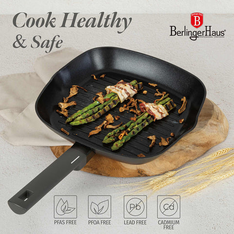 Product image of 3pcs frypan set. Part of the Anthracite Collection . Features: • Material: forged aluminum with non-stick titanPro coating • Include: • Frypan Ø20*4,5 cm 1,0L • Frypan Ø24*4,8 cm 1,7L • Grill pan Ø28*4,1 cm 2,1.... (Studio view). Official Berlinger Haus product, boosted by Promintra sl.