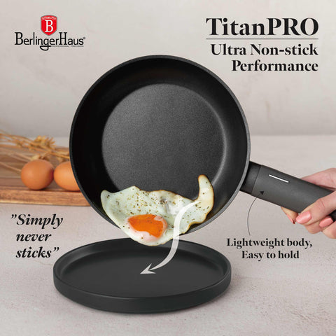 Product image of 3pcs frypan set. Part of the Anthracite Collection . Features: • Material: forged aluminum with non-stick titanPro coating • Include: • Frypan Ø20*4,5 cm 1,0L • Frypan Ø24*4,8 cm 1,7L • Grill pan Ø28*4,1 cm 2,1.... (Studio view). Official Berlinger Haus product, boosted by Promintra sl.