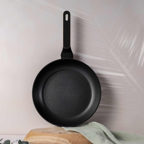 BH/8347, Sartén de 28 cm, Negro mate, Oro rosa, Sartén de 28 cm, Nuevo diseño de mango, Sartén, Utensilios de cocina, Cocina, Sartenes