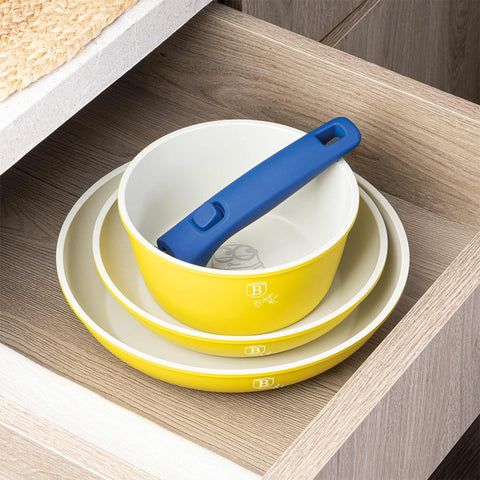 Product image of 4pcs cookware set. Part of the Minions Collection . Features: • Material: forged aluminum with non-stick titanPro coating • Include: • STACKABLE - SPACE SAVING • Frypan Ø20 cm • Frypan Ø24 cm • Sauce pan Ø16 c.... (Studio view). Official Berlinger Haus product, boosted by Promintra sl.