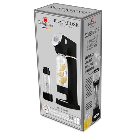 Product image of Soda maker with 2bottles and barometer universal CO2cylinders size. Part of the Black Rose Collection . Features: • Material: stainless steel, pp • Size: 43,5*22*12 cm • 2 pcs pp bottle with cup: 1,0L and 0,5L • Universal, standard CO2 cylinders size (not inclu.... (Studio view). Official Berlinger Haus product, boosted by Promintra sl.