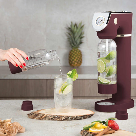 Product image of Soda maker with 2bottles and barometer universal CO2cylinders size. Part of the Leonardo Collection . Features: • Material: stainless steel, pp • Size: 43,5*22*12 cm • 2 pcs pp bottle with cup: 1,0L and 0,5L • Universal, standard CO2 cylinders size (not inclu.... (Studio view). Official Berlinger Haus product, boosted by Promintra sl.
