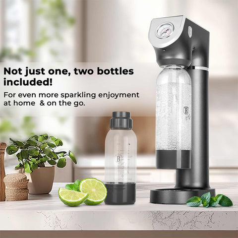 Product image of Soda maker with 2bottles and barometer universal CO2cylinders size. Part of the Anthracite Collection . Features: • Material: stainless steel, pp • Size: 43,5*22*12 cm • 2 pcs pp bottle with cup: 1,0L and 0,5L • Universal, standard CO2 cylinders size (not inclu.... (Studio view). Official Berlinger Haus product, boosted by Promintra sl.