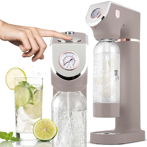 Product image of Soda maker with 2bottles and barometer universal CO2cylinders size. Part of the Taupe Collection . Features: • Material: stainless steel, pp • Size: 43,5*22*12 cm • 2 pcs pp bottle with cup: 1,0L and 0,5L • Universal, standard CO2 cylinders size (not inclu.... (Studio view). Official Berlinger Haus product, boosted by Promintra sl.