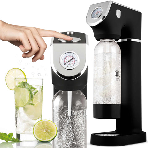 Product image of Soda maker with 2bottles and barometer universal CO2cylinders size. Part of the Black Vantage Collection/Matte Black Collection/Black Silver Collection . Features: • Material: stainless steel, pp • Size: 43,5*22*12 cm • 2 pcs pp bottle with cup: 1,0L and 0,5L • Universal, standard CO2 cylinders size (not inclu.... (Studio view). Official Berlinger Haus product, boosted by Promintra sl.