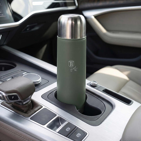 Product image of Vacuum flask 1,0L. Part of the Matte Green Collection . Features: • Material: inner body 18/10 stainless steel with matt powder coating • Capacity: 1,0 L • Color: matt green • Packing: half giftbox. (Studio view). Official Berlinger Haus product, boosted by Promintra sl.