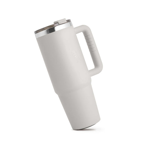 Product image of Thermo mug 1L. Part of the Sahara Collection . Features: • Material: 18/10 stainless steel, cap: plastic, with matt powder coating • Capacity: 1 L • Accessories: • 30 cm straw • Color: matt cream • Packin.... (Studio view). Official Berlinger Haus product, boosted by Promintra sl.