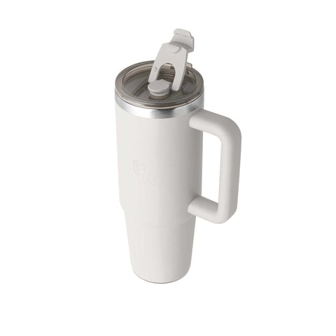 Product image of Thermo mug 1L. Part of the Sahara Collection . Features: • Material: 18/10 stainless steel, cap: plastic, with matt powder coating • Capacity: 1 L • Accessories: • 30 cm straw • Color: matt cream • Packin.... (Studio view). Official Berlinger Haus product, boosted by Promintra sl.