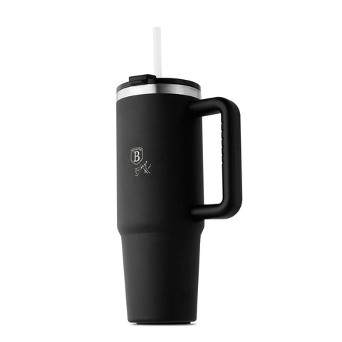 Product image of Thermo mug 1L. Part of the Matte Black Collection . Features: • Material: 18/10 stainless steel, cap: plastic, with matt powder coating • Capacity: 1 L • Accessories: • 30 cm straw • Color: black • Packing: ha.... (Studio view). Official Berlinger Haus product, boosted by Promintra sl.