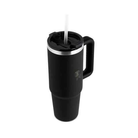 Product image of Thermo mug 1L. Part of the Matte Black Collection . Features: • Material: 18/10 stainless steel, cap: plastic, with matt powder coating • Capacity: 1 L • Accessories: • 30 cm straw • Color: black • Packing: ha.... (Studio view). Official Berlinger Haus product, boosted by Promintra sl.