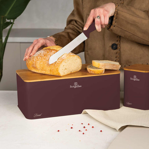 Product image of Bread box with 3pcs canister set. Part of the Leonardo Collection . Features: • Material: carbon steel with matt powder coating, bamboo • Include: • Bread box 33*18*12 cm • Sugar canister Ø10*13 cm • Tea canister Ø10*13 cm • .... (Studio view). Official Berlinger Haus product, boosted by Promintra sl.