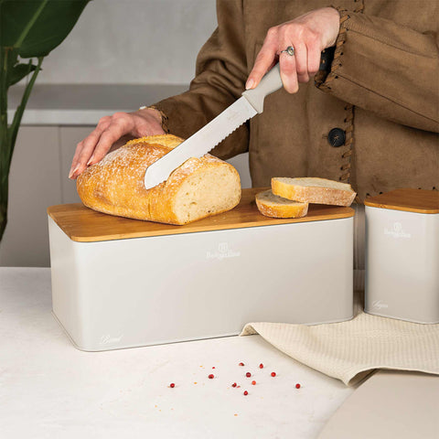 Product image of Bread box with 3pcs canister set. Part of the Sahara Collection . Features: • Material: carbon steel with matt powder coating, bamboo • Include: • Bread box 33*18*12 cm • Sugar canister Ø10*13 cm • Tea canister Ø10*13 cm • .... (Studio view). Official Berlinger Haus product, boosted by Promintra sl.