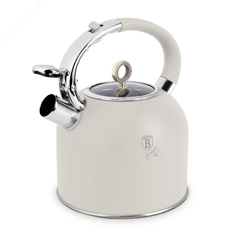 Product image of Kettle with glass lid 3,0L GOOD FOR INDUCTION. Part of the Sahara Collection . Features: • Material: 18/10 stainless steel with matt powder coating, glass • Capacity: 3,0 L • Color: matt cream. (Studio view). Official Berlinger Haus product, boosted by Promintra sl.