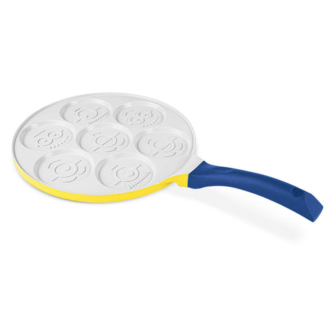 Product image of 7holes emoji pancake pan 26cm. Part of the Minions Collection . Features: • Material: cast aluminum • Pancake pan Ø26*1,7 cm • Color: yellow- blue. (Studio view). Official Berlinger Haus product, boosted by Promintra sl.