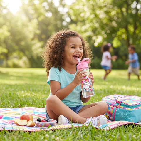 Product image of Drinking bottle 0,5L. Part of the Minions Collection . Features: • Material: plastic • Flip top lid • Capacity: 0,5 L • Size: 9*6,8*19,2 cm • Color: pink. (Studio view). Official Berlinger Haus product, boosted by Promintra sl.