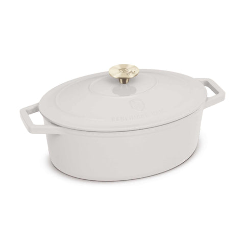 Product image of Oval roaster 32cm cast iron. Part of the Sahara Collection . Features: • Material: cast iron with 3 layers shiny ENAMEL coating • Size: Ø32*23,5*12 cm 5,56 L • Color: cream. (Studio view). Official Berlinger Haus product, boosted by Promintra sl.